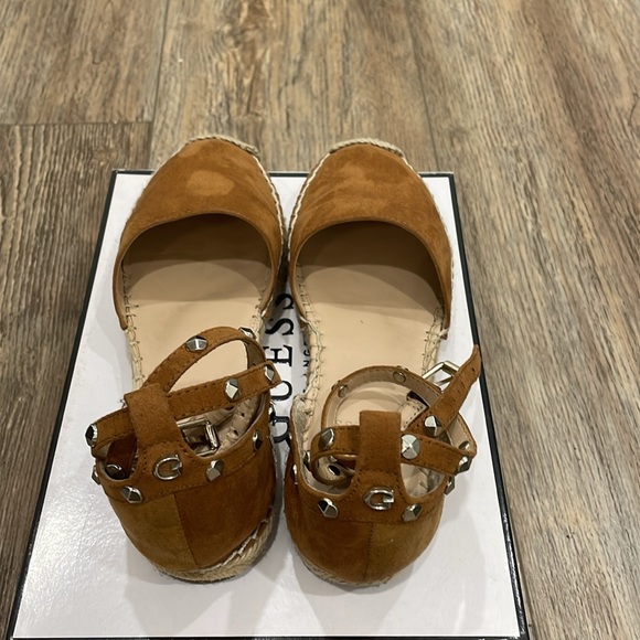 GUESS? Cildi - Picture 3 of 5